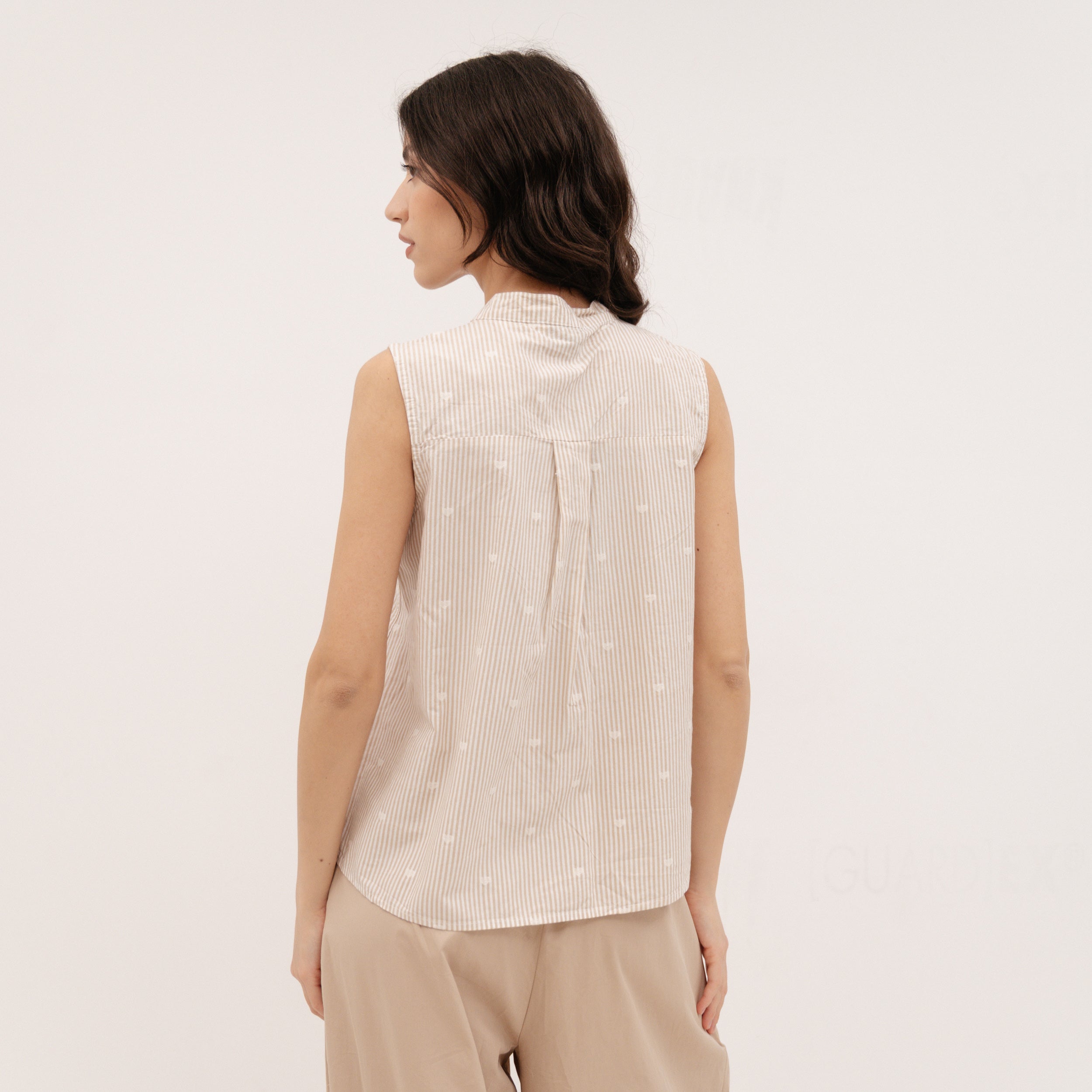YESZEE Beige Sleeveless shirt with hearts