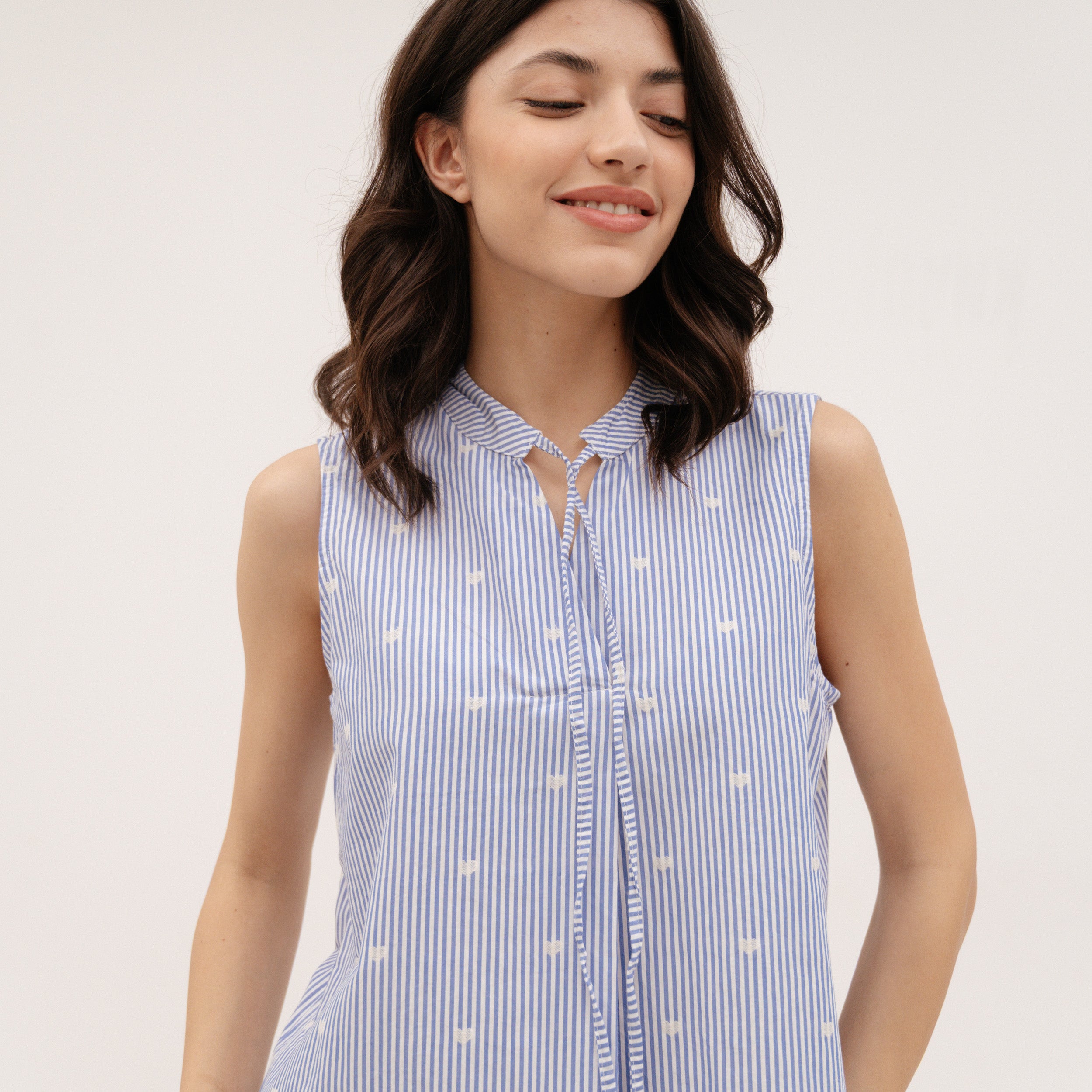 YESZEE Light Blue Sleeveless shirt with hearts