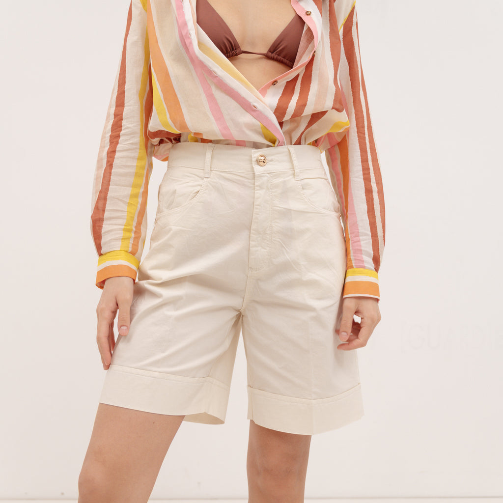YESZEE White Cotton Shorts