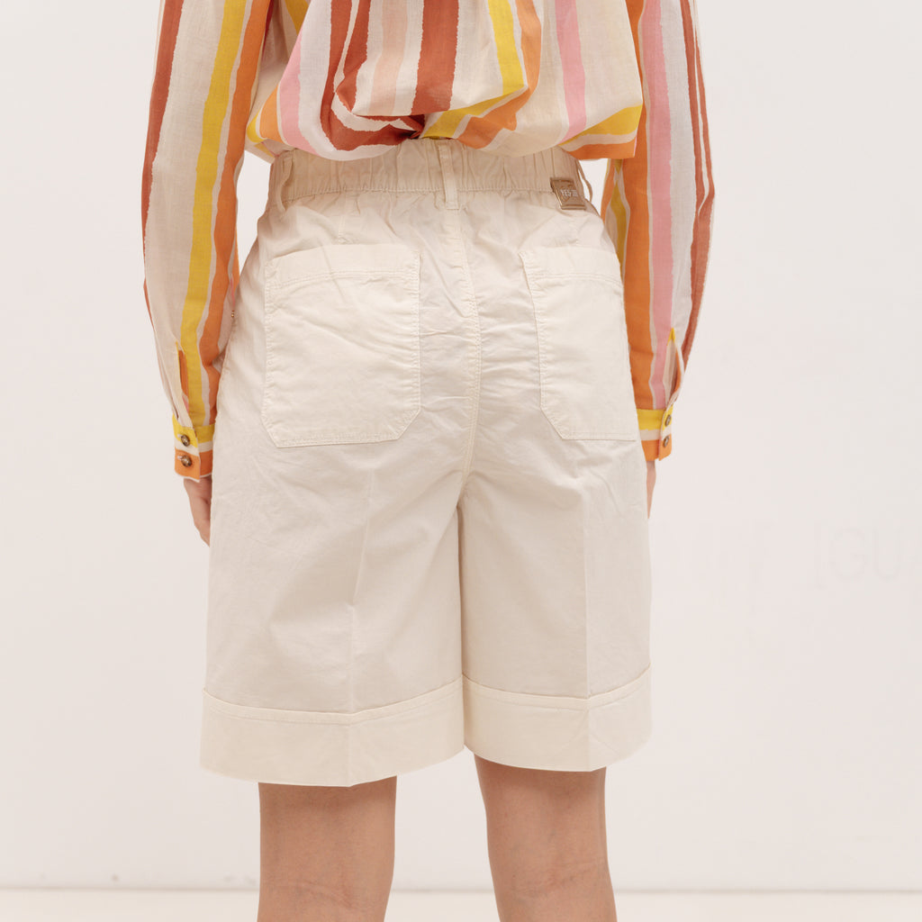 YESZEE White Cotton Shorts