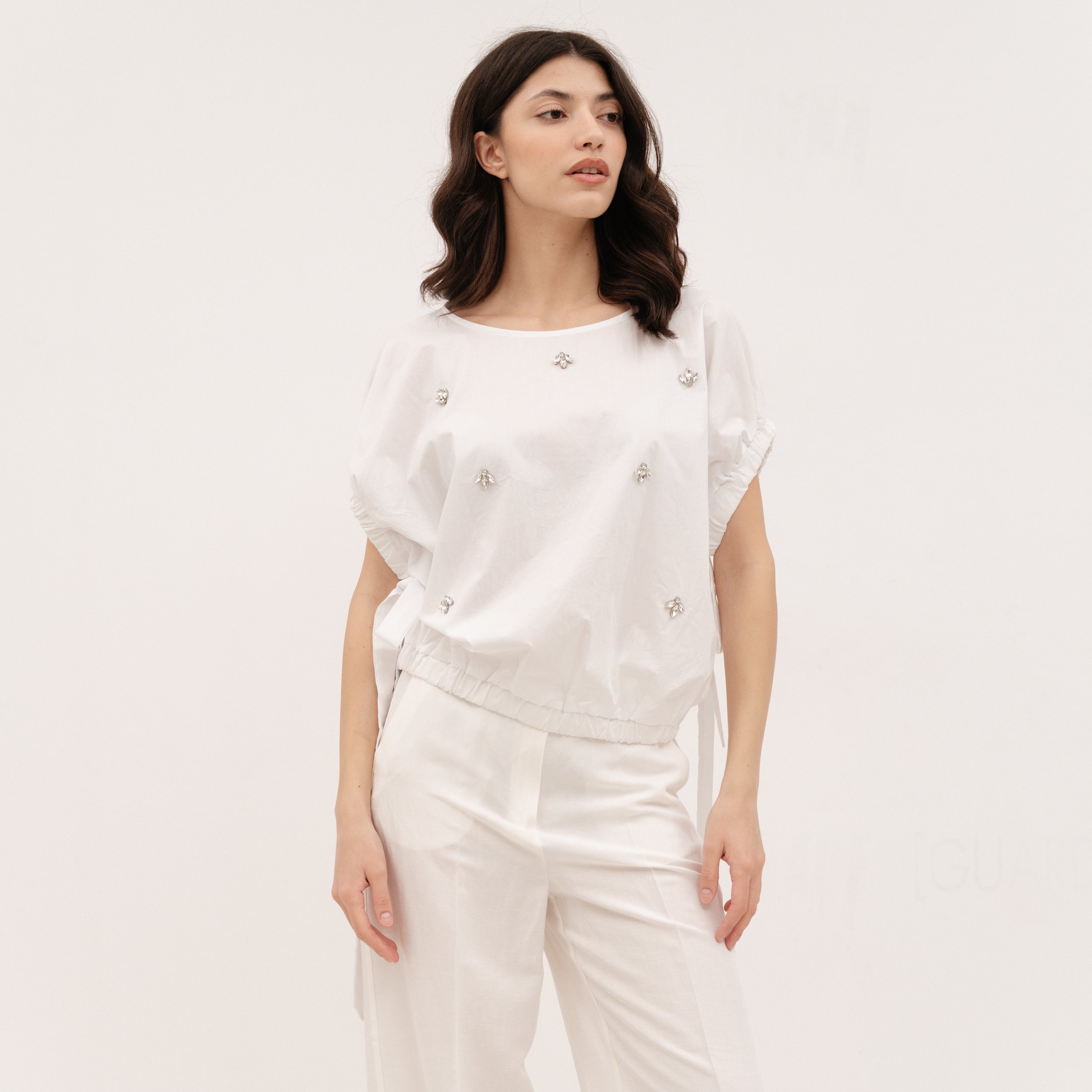 YESZEE White top with rhinestones
